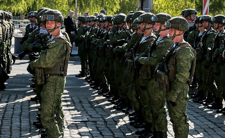    Шевствие в честь 9 Мая может пройти в Ростове без зрителей. Фото: Dmitry Golubovich/Global Look Press.