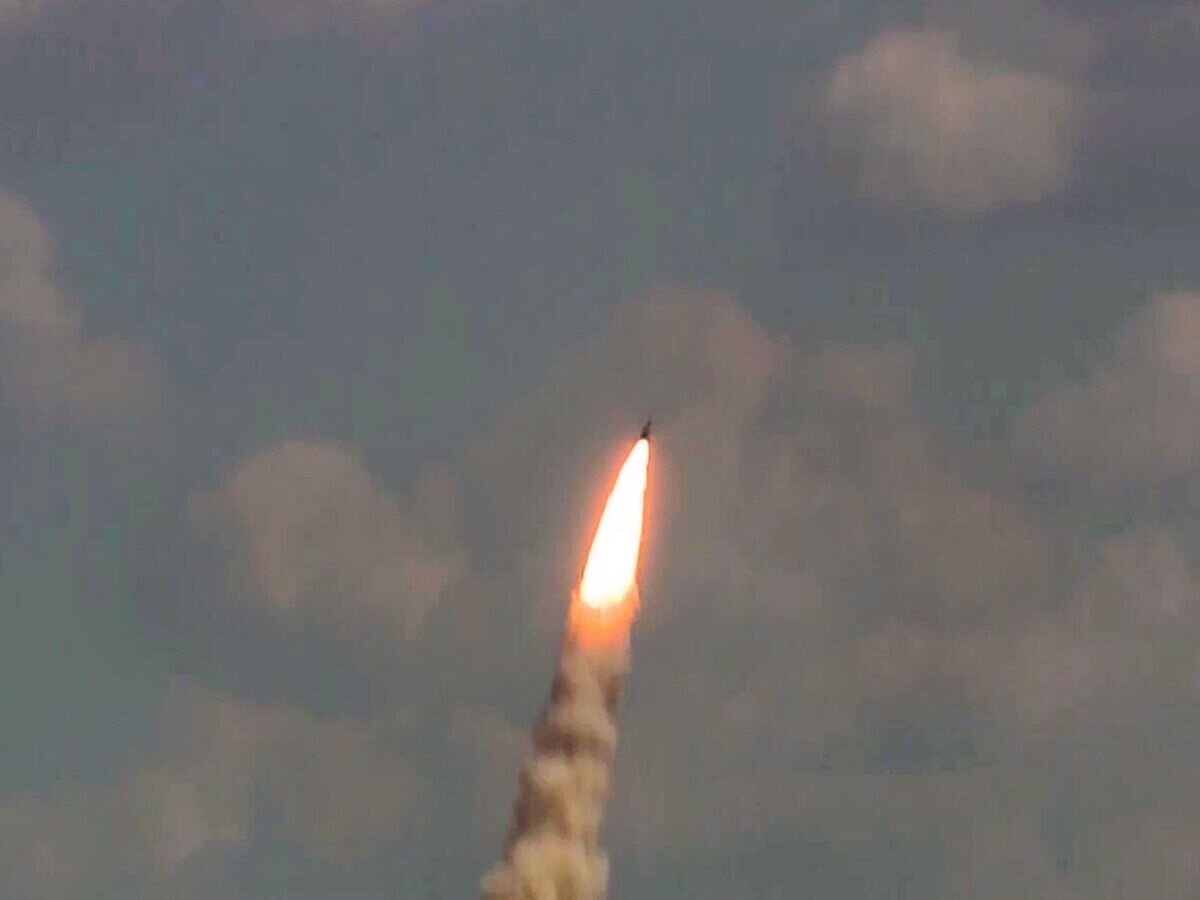    Новейшая ЗРС С-500 провела испытательные стрельбы на полигоне "Капустин Яр"© Пресс-служба Минобороны РФ