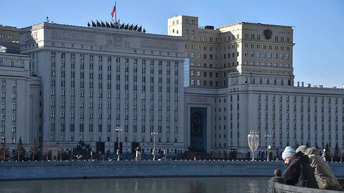 Фото: https://tvzvezda.ru/ (https://mcdn.tvzvezda.ru/storage/news_other_images/2024/04/07/eb82c31cf04d402b853324770bf06bd6.jpg)