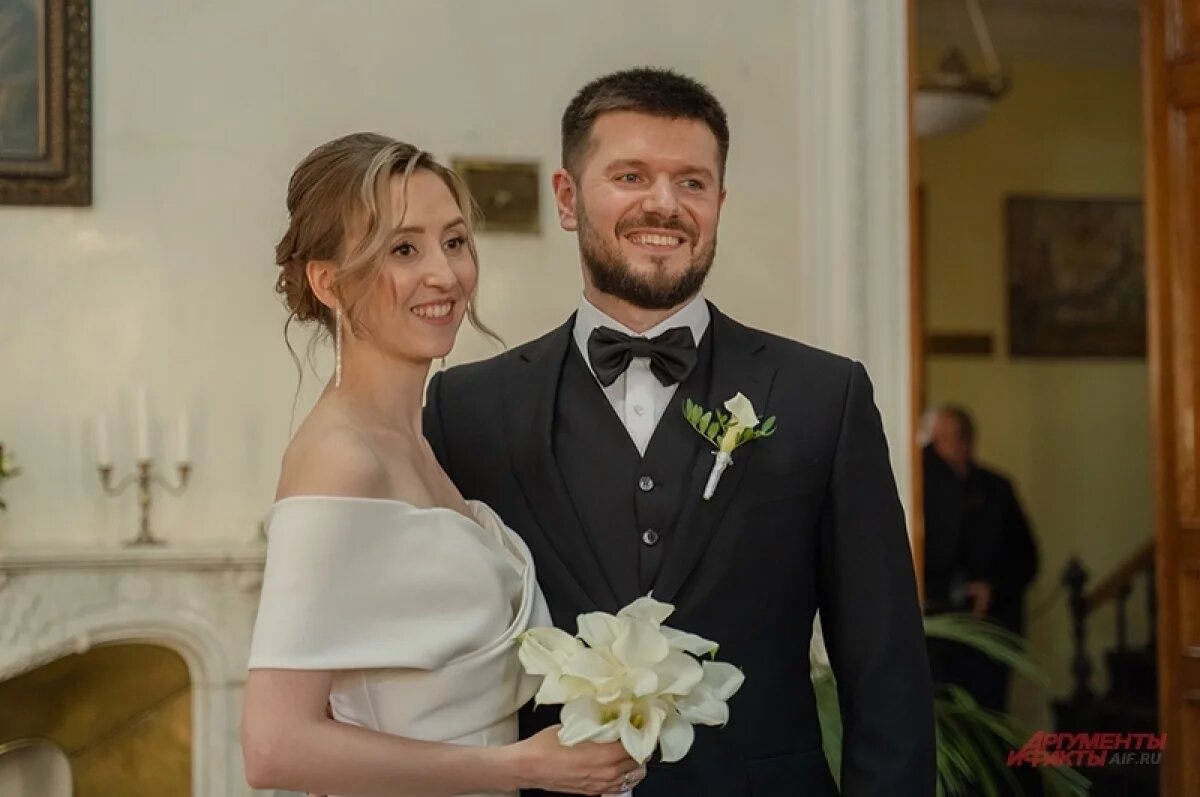    В среду 24 апреля в Челябинске сыграли свадьбы больше сотни пар