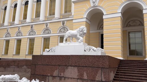 Симеоновский храм, цирк Чинизелли, Михайловский дворец и многое другое в Санкт-Петербурге от моста Белинского по Инженерной улице