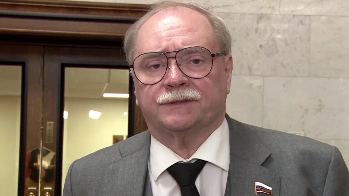    Режиссер Владимир Бортко.