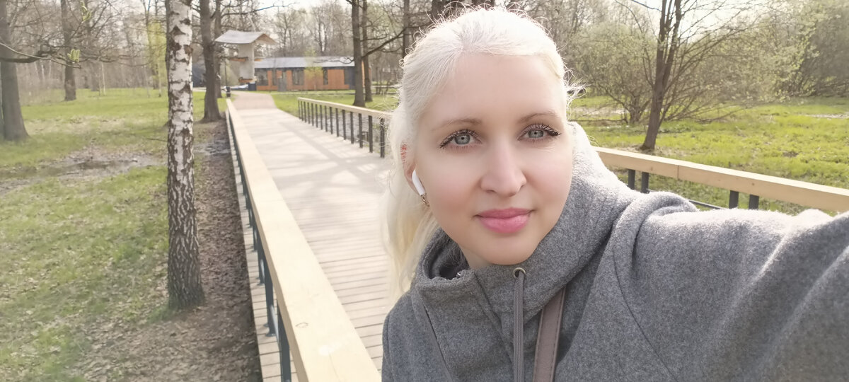 Автор в парке Фрязино. Одно из крайних селфи в телефоне 📲