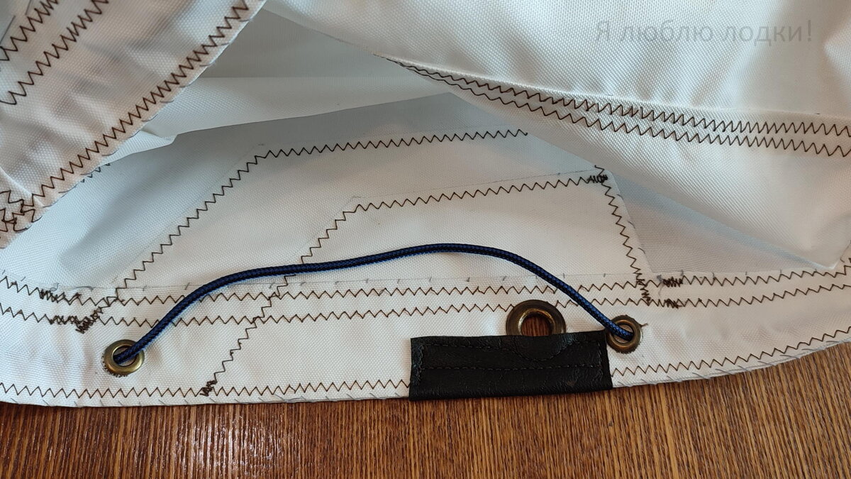 Накладка на боуте рифа  по задней шкаторине