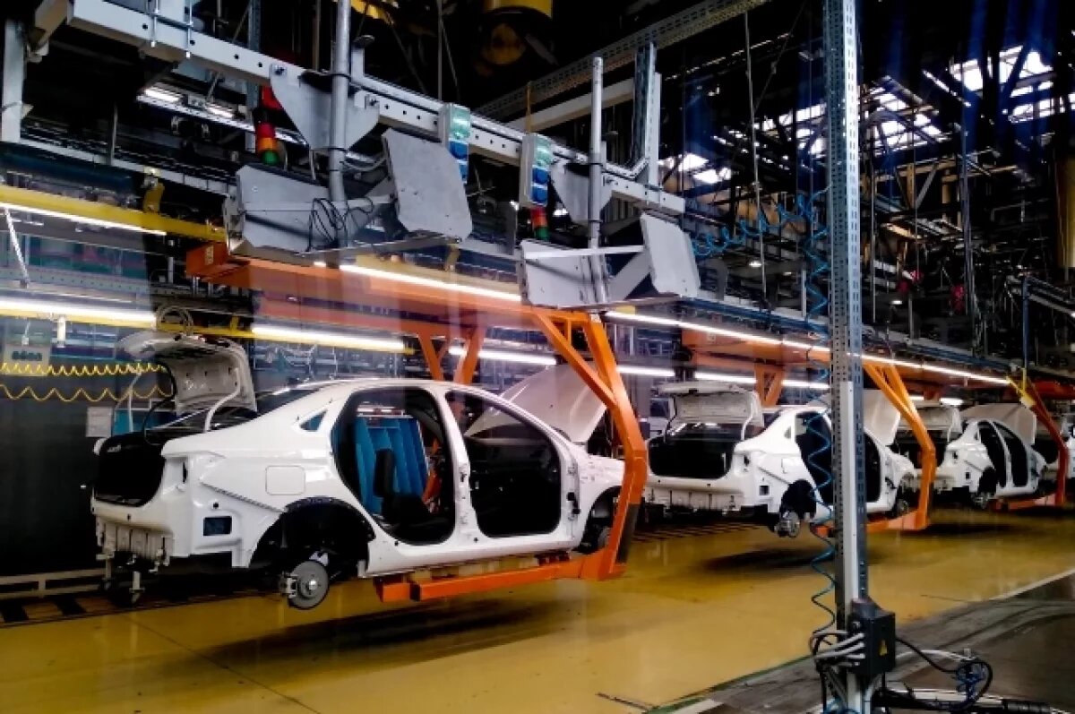    Росстат: выпуск легковых автомобилей в России в I квартале вырос на 81%