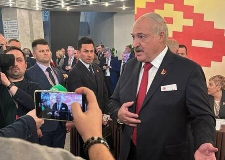    Лукашенко обвинил в воровстве всех президентов Украины