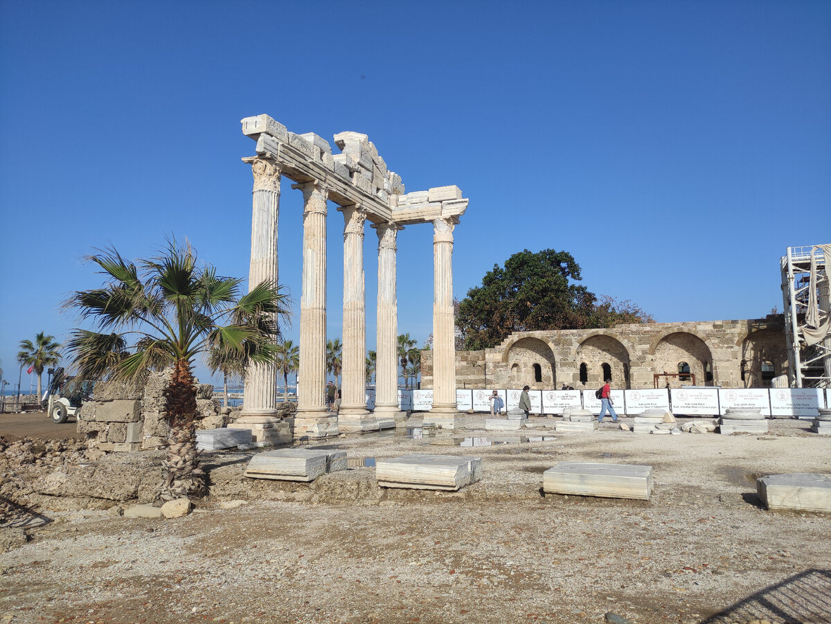 Фото с прошлой поездки. Храм Аполлона в Сиде. Турция