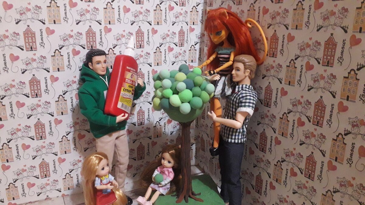 Сказку и процесс лепки читайте в наших публикациях и в подборке "Лепим с детьми"