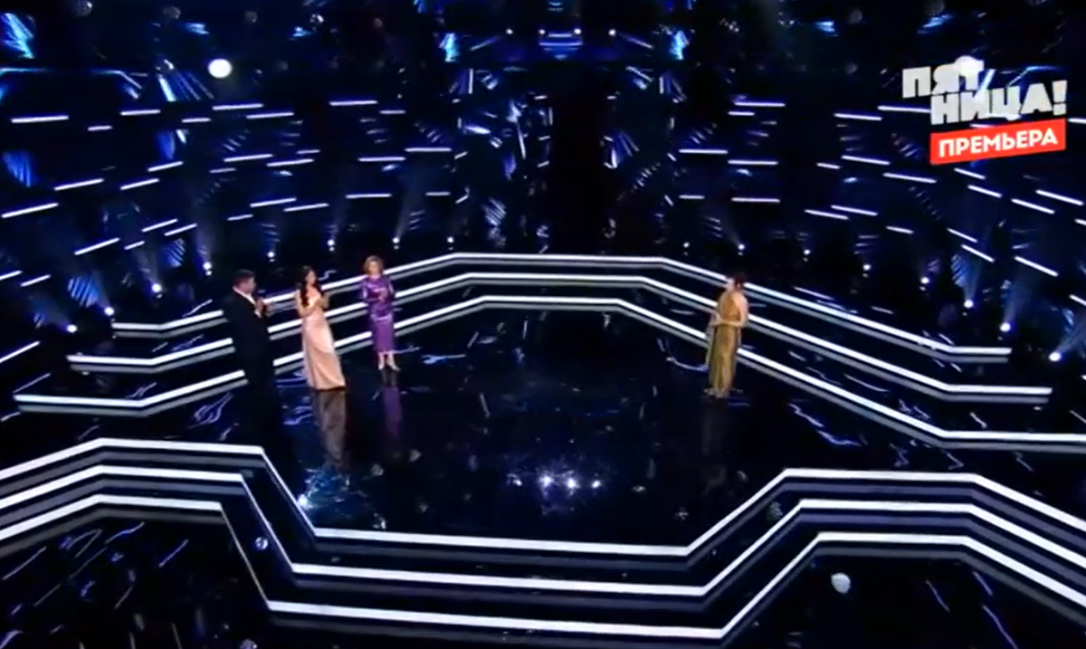 Кадр из шоу "Большие девочки" 