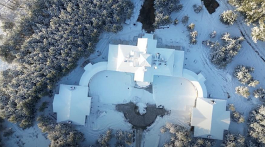 Эквивалент вменяемой теперь уже бывшему заместителю министра обороны Тимуру Иванову взятки может составить сумму в размере более 1 млрд рублей.-11