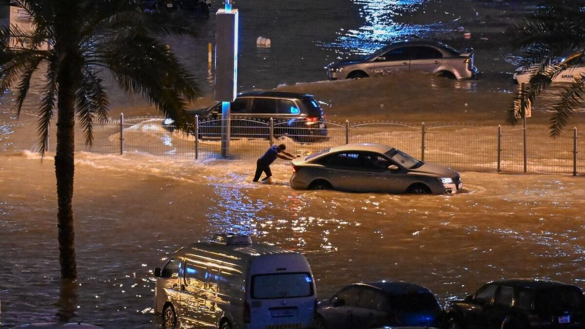 Улицы Шарджи / фото https://image.khaleejtimes.com/?uuid=df329424-2ffc-59af-bd4e-5bee11e89137&function=cropresize&type=preview&source=false&q=75&crop_w=0.99999&crop_h=0.87041&x=0&y=0&width=1200&height=675