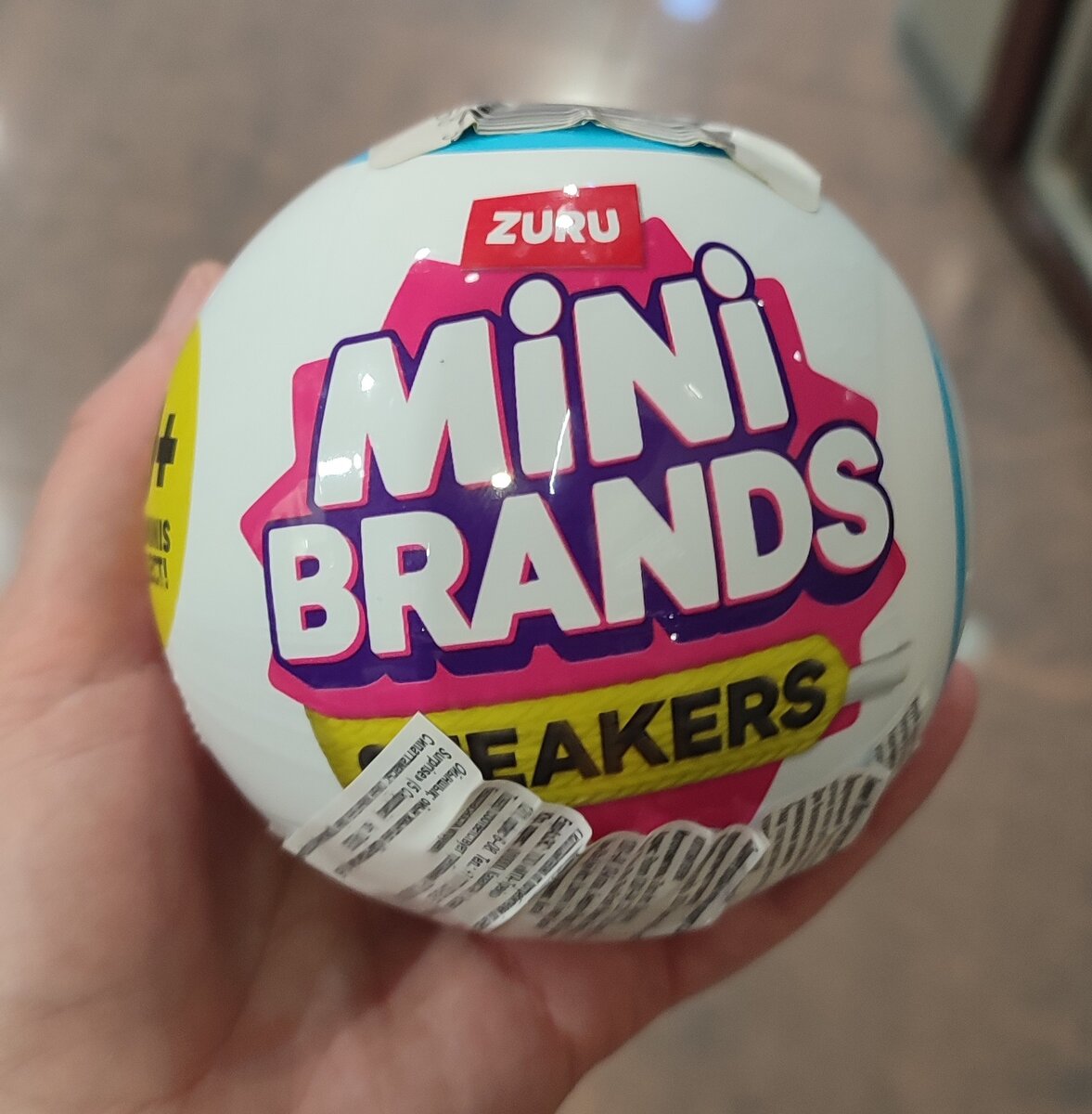 Zuru Mini Brands Sneakers