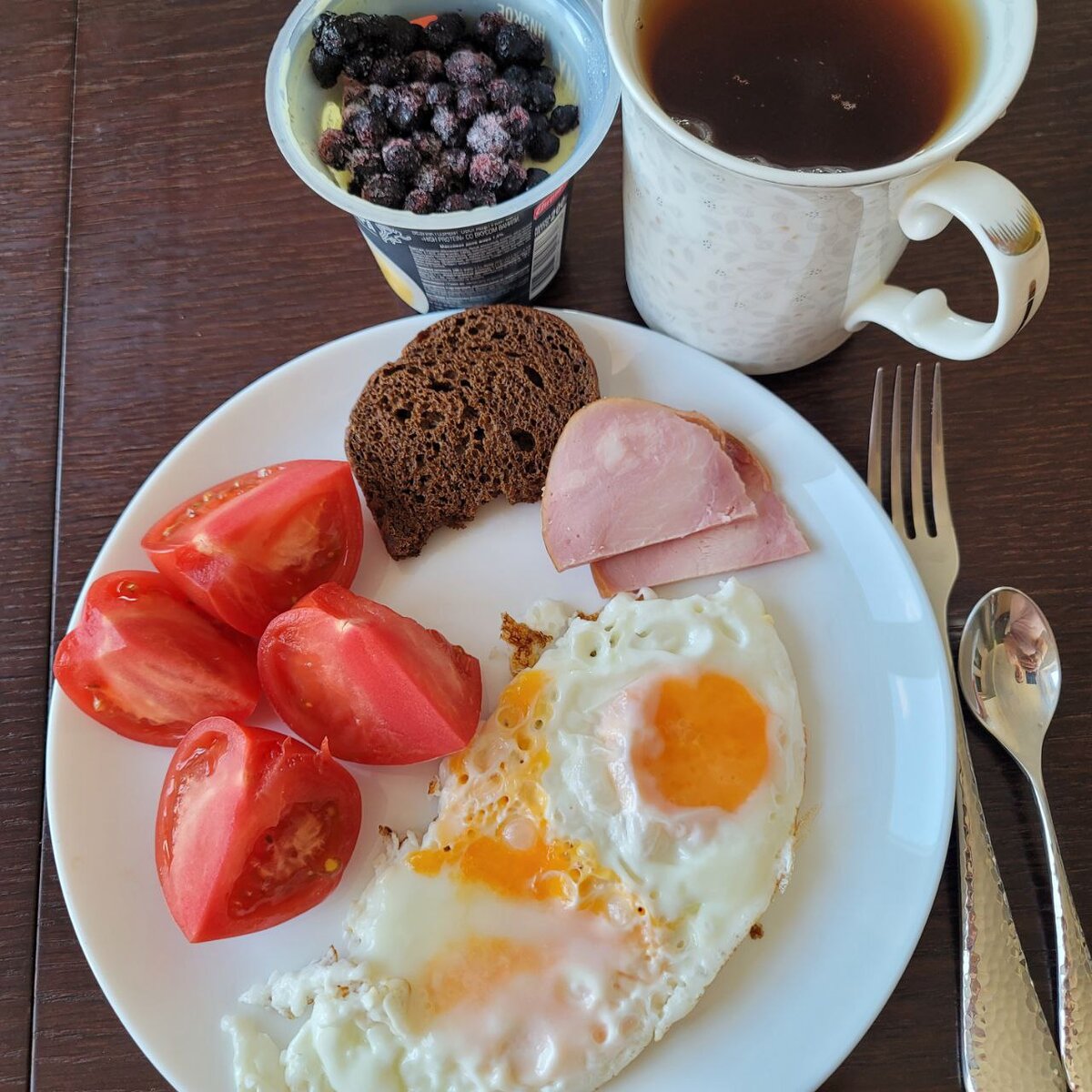 Самое необычное на этой фотке - это, пожалуй, черника в пудинге ))