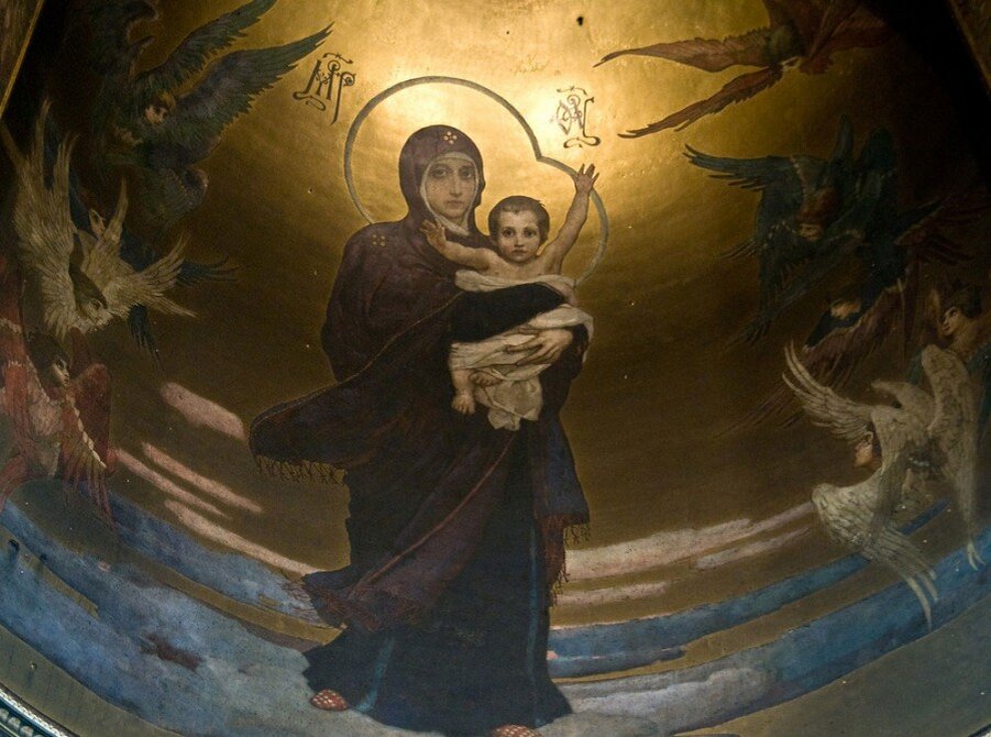 Ένα εκπληκτικό φαινόμενο σημειώθηκε στο Κίεβο, όπου η Μητέρα του Θεού εμφανίστηκε στους τοίχους του καθεδρικού ναού. Τη συνόδευαν Άγγελοι και το μωρό κάνει μια ασυνήθιστη χειρονομία. Τι ήταν και πότε, θα πούμε περαιτέρω.-6