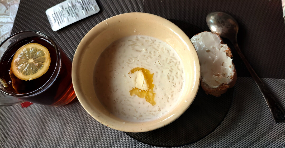 Я варю её не густой, что-то среднее между кашей и молочным супом. 