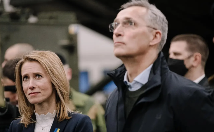 Столтенберг Кае Каллас :Это ж надо на какую высоту вы загнали военные расходы? (фото с сайта clubfactov.ru)