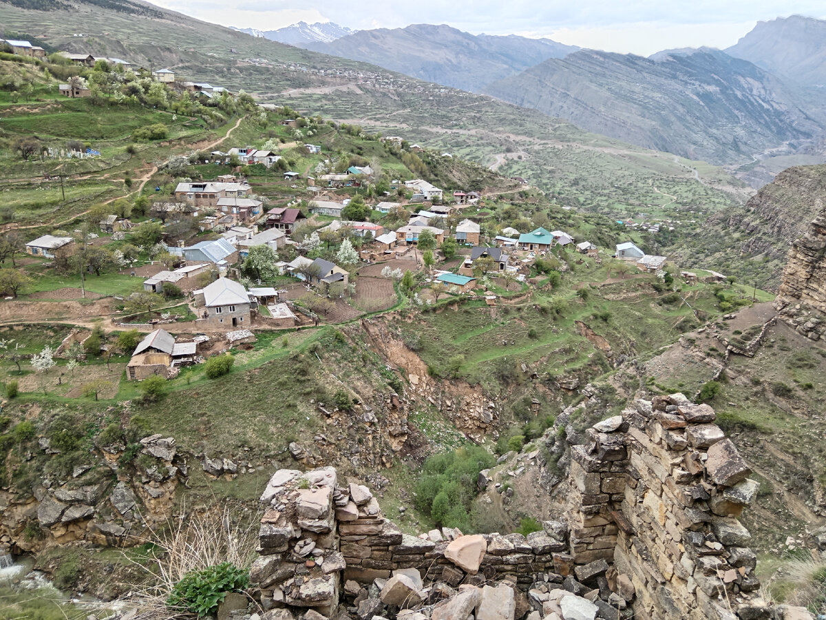 Новый Кахиб. Вид из старого Кахиба. Фото автора.