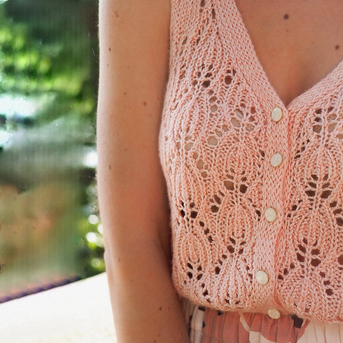 Ажурный топ на пуговицах "Be My Tulip Top" от Camille K