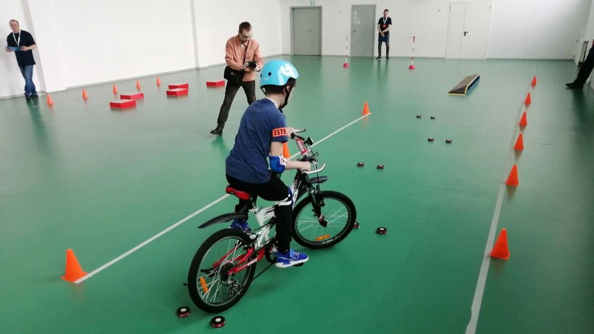    В Сургуте соревнуются в знаниях правил дорожного движения