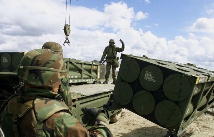    США тайно отправили Украине ракетные системы большой дальности