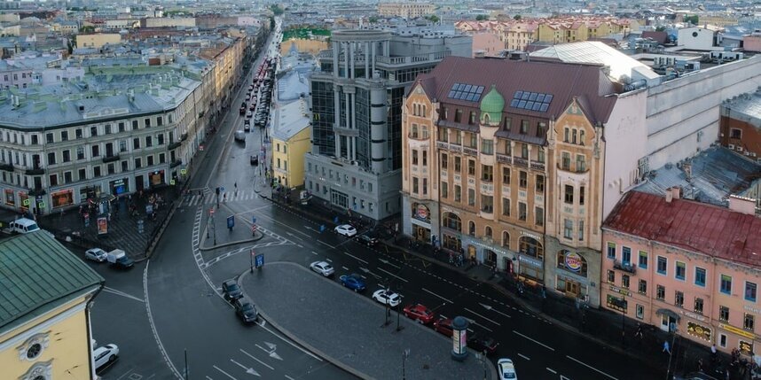    Погода в Петербурге.Алена Бобрович