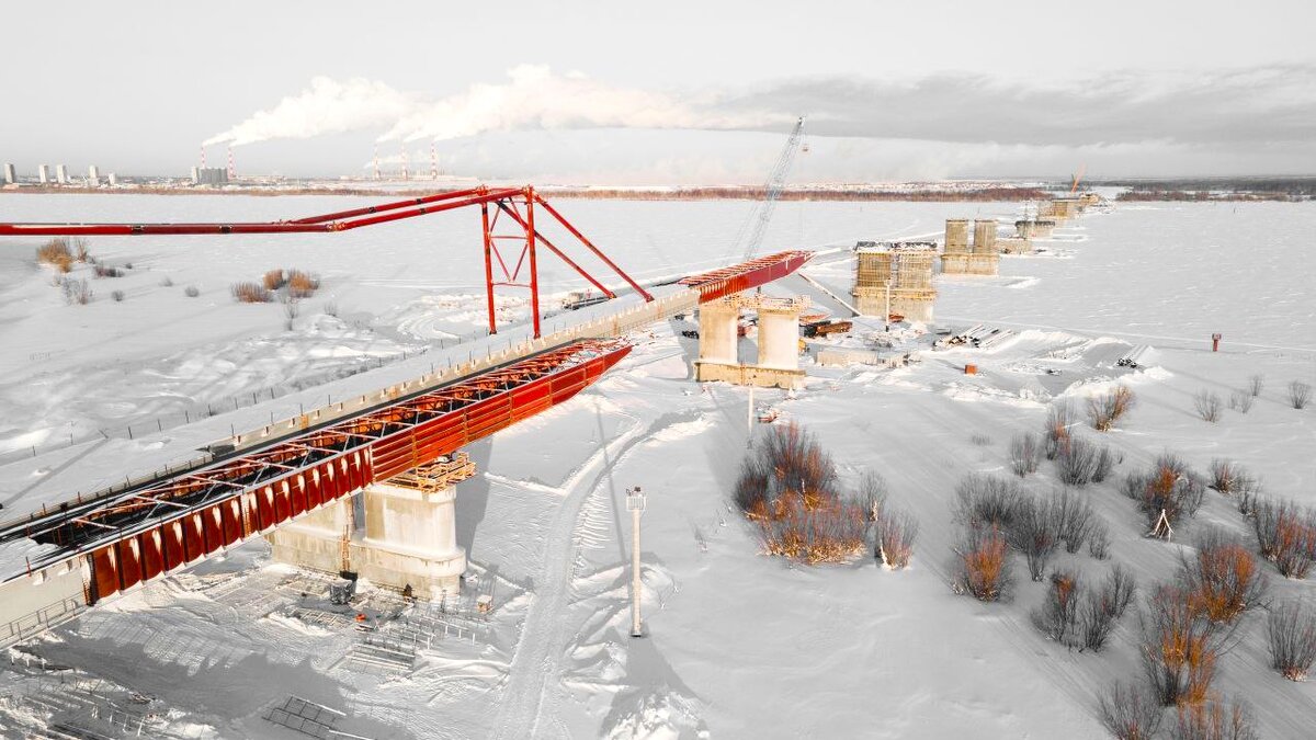    Строительство второго моста через Обь идёт с опережением сроков