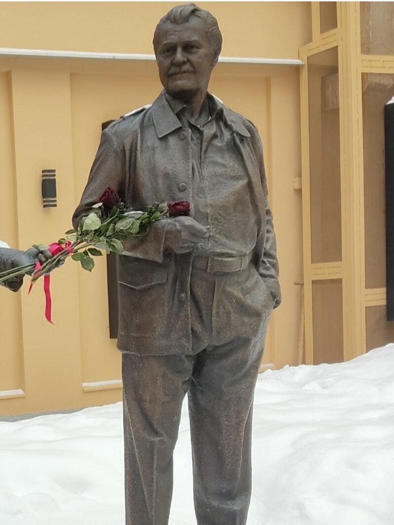 Юрий Яковлев