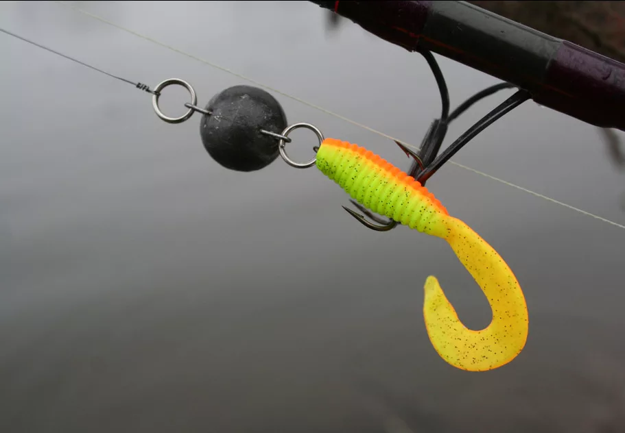 Фото с сайта: https://na-rybalke.ru/wp-content/uploads/2019/02/Lovlya-na-dzhig.png