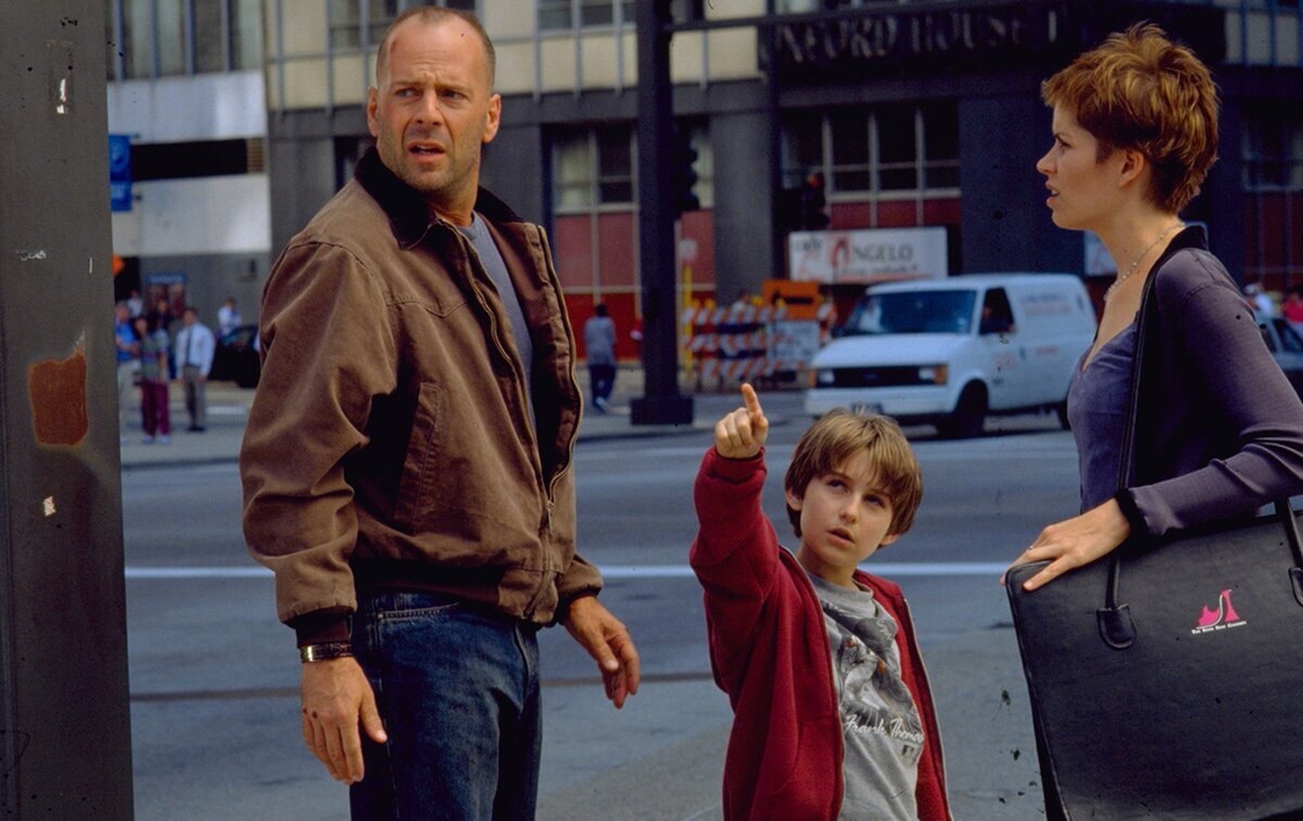 Кадр из фильма "Меркурий в опасности" (1998)