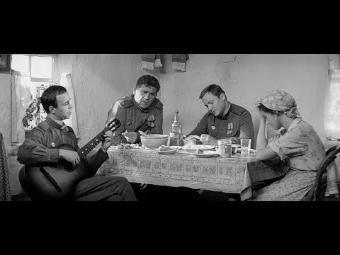 На поле танки грохотали...