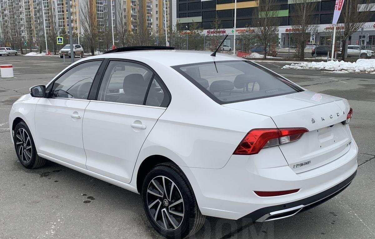 В Россию вернулся Skoda Rapid. Rapid вновь продают в России. Сколько он  стоит? | Avto Tema | Дзен