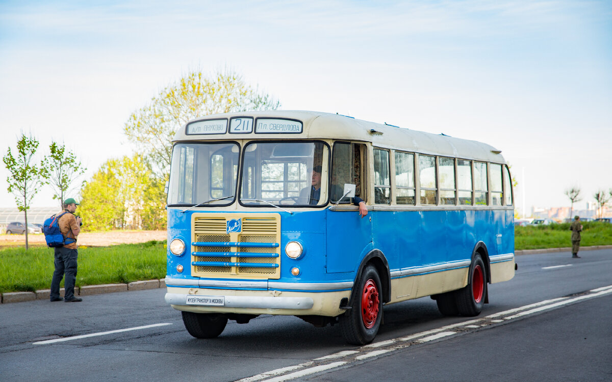 Фотогалерея VIII Петербургского парада ретро-транспорта: Автобусы и  грузовые автомобили | РетроЛайн: путешествие по Советскому Ленинграду | Дзен