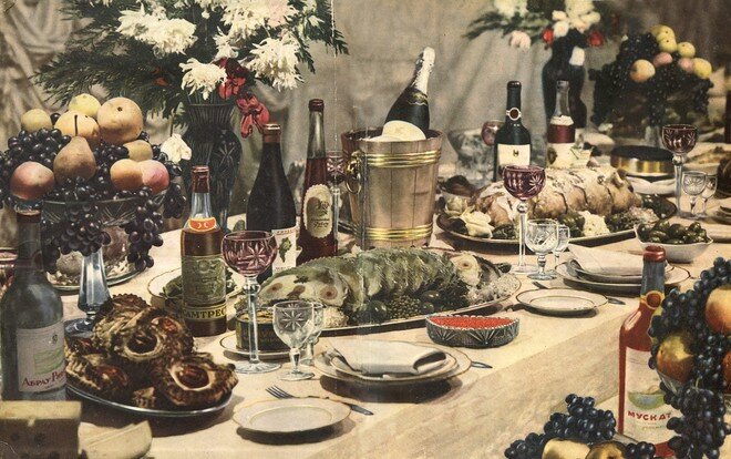 Передний форзац «Книги о вкусной и здоровой пище». 1952 год. Фото из открытых источников