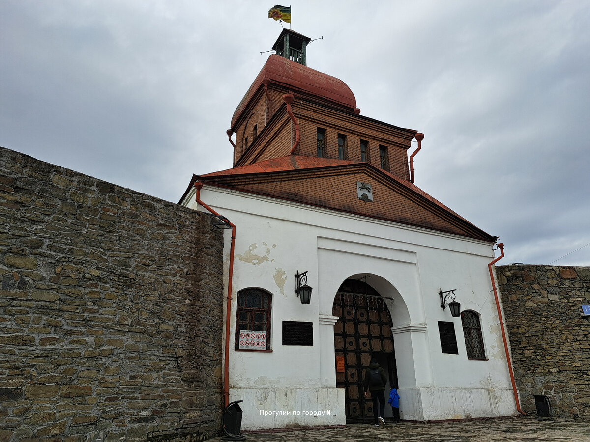 Листайте карусель