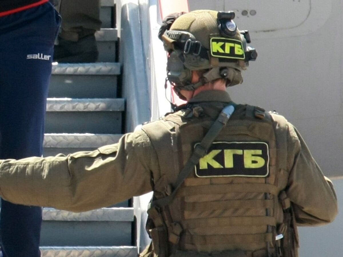    Сотрудник КГБ Белоруссии© Sputnik / Виктор Толочко