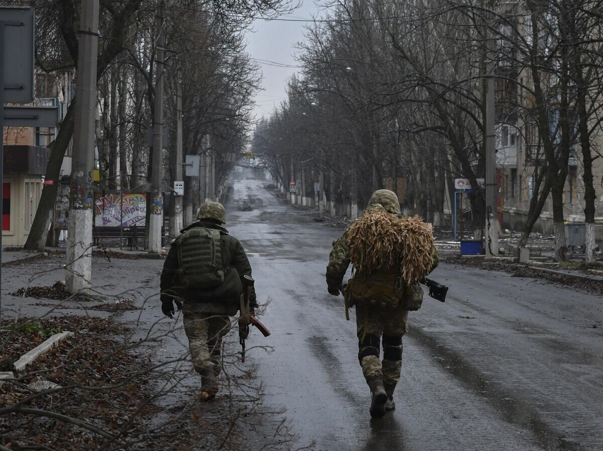    Украинские военные в Артемовске © AP Photo / Andriy Andriyenko