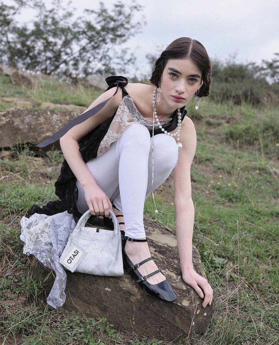    «Съемки, где мне не закалывали одежду, можно пересчитать по пальцам»: Тамуна Хасия — о модельных контрактах, работе в Азии и случайностях (фото 2)