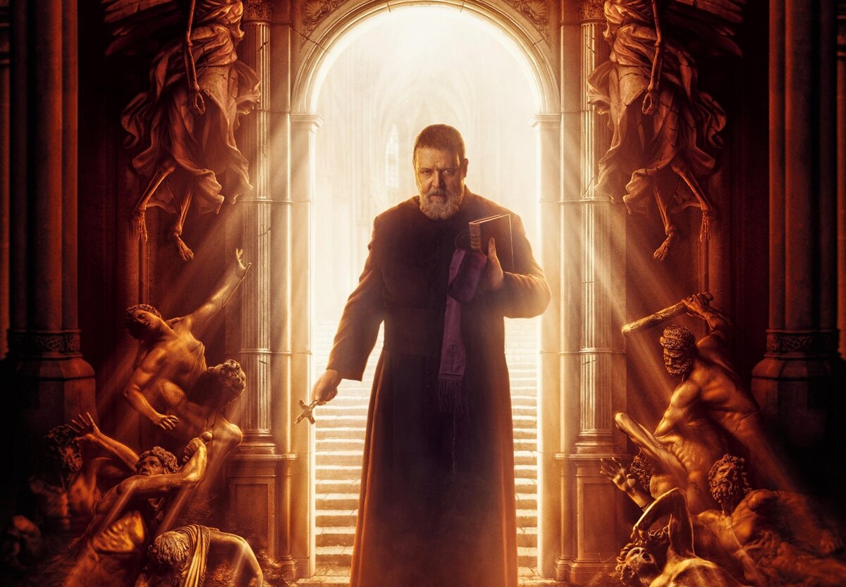 Кадр из фильма "Экзорцист Ватикана"