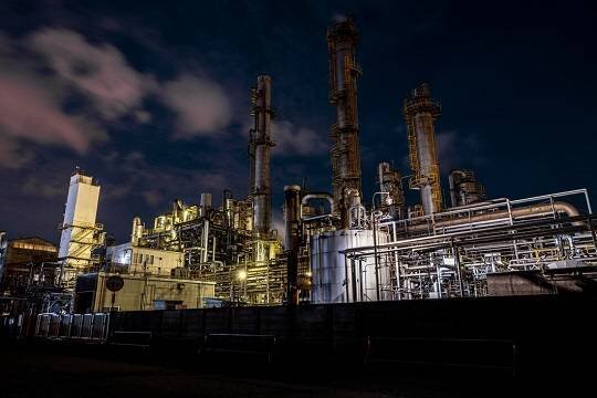    Guardian рассказывает об обнаруженной лазейке для импорта российской нефти в Британию