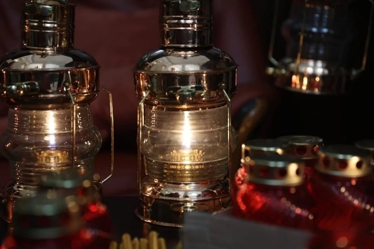    К Пасхе уральские паломники доставят в Екатеринбург Благодатный огонь