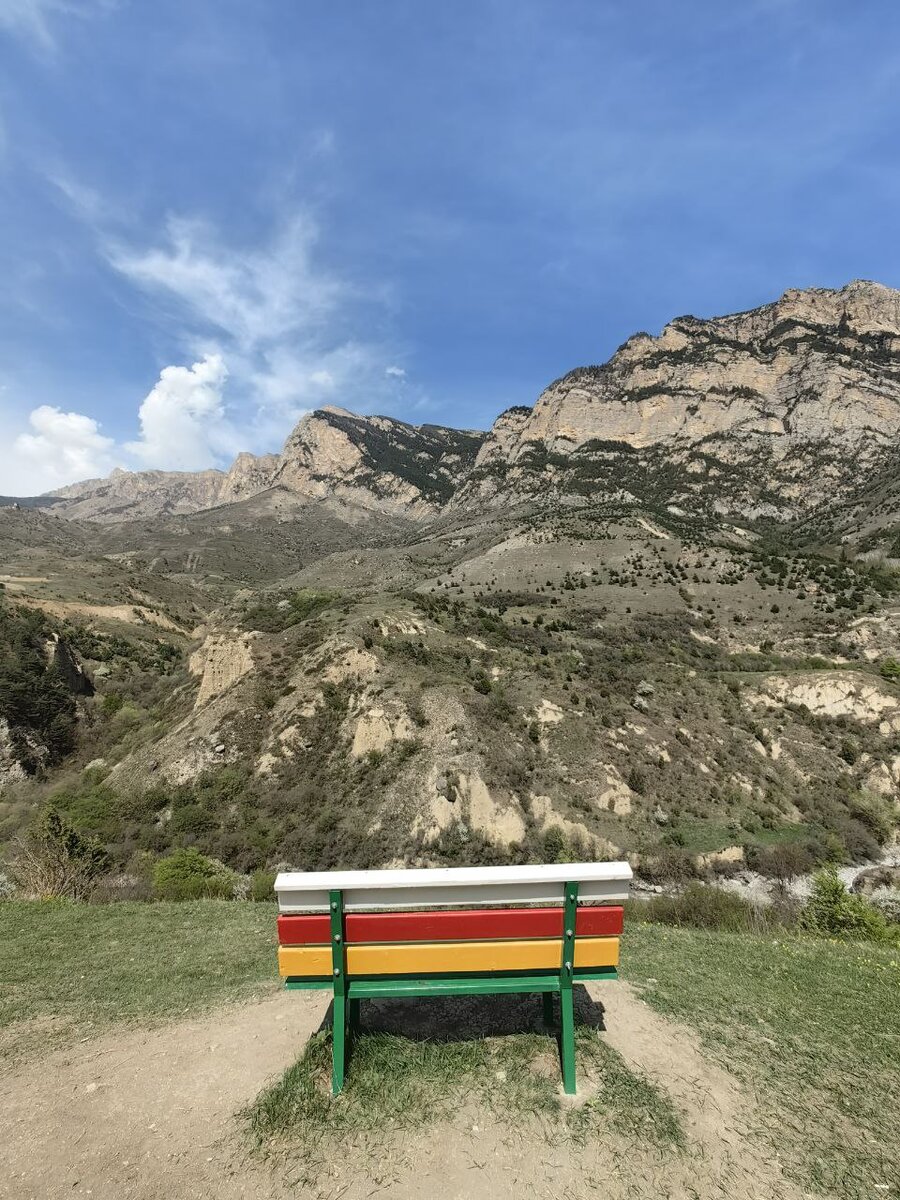 Лавочка в Северной Осетии