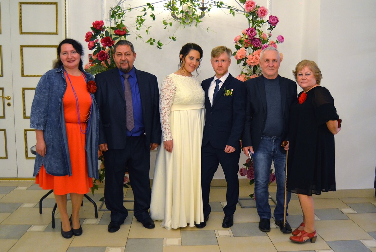 Слева мои родители, справа - у мужа