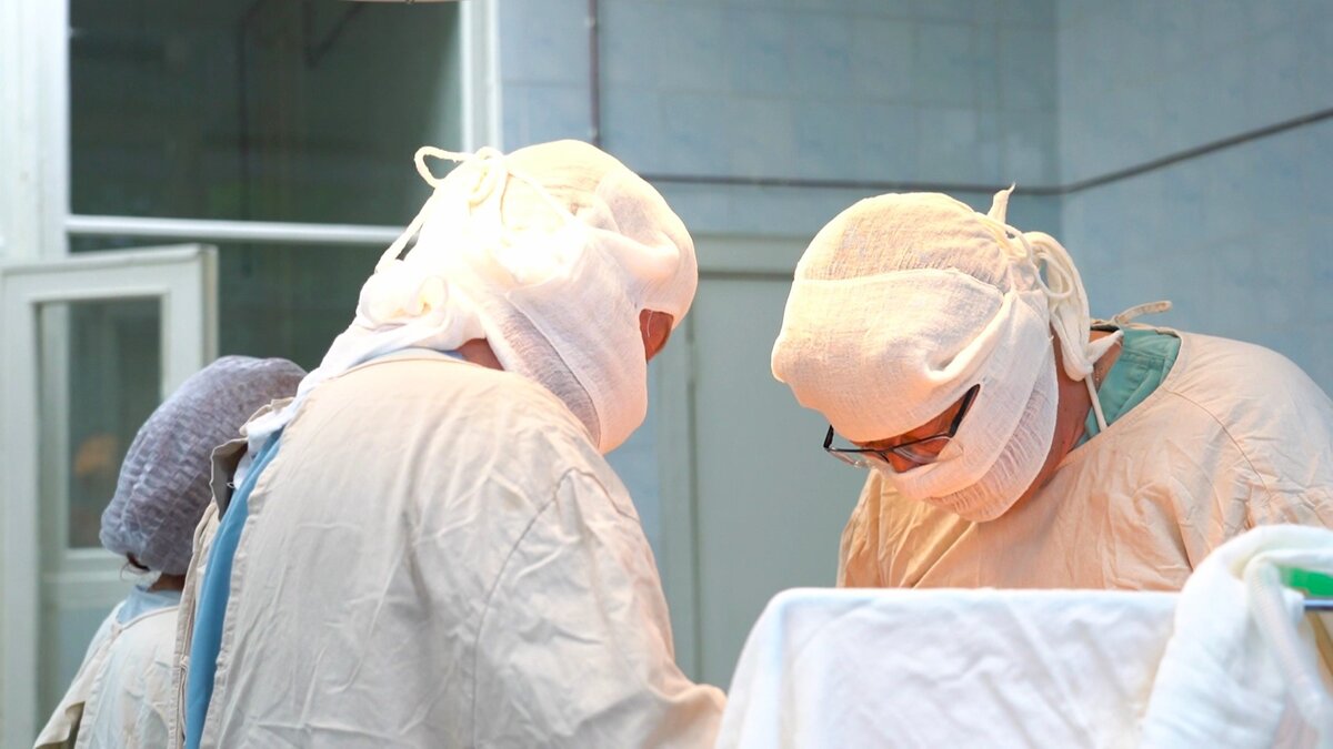    Югорские хирурги в Макеевке спасают жизни бойцов СВО