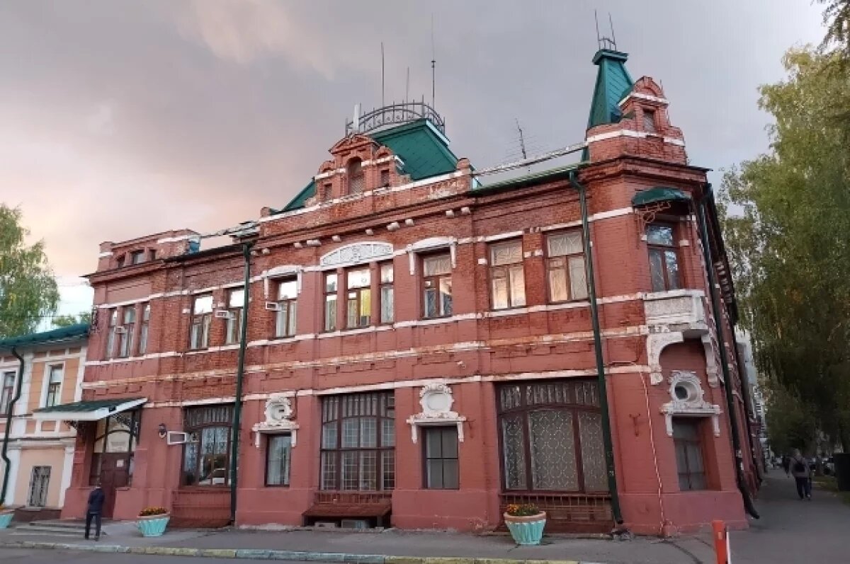    Здание областного военкомата на площади Ошарской отреставрируют в 2025 году