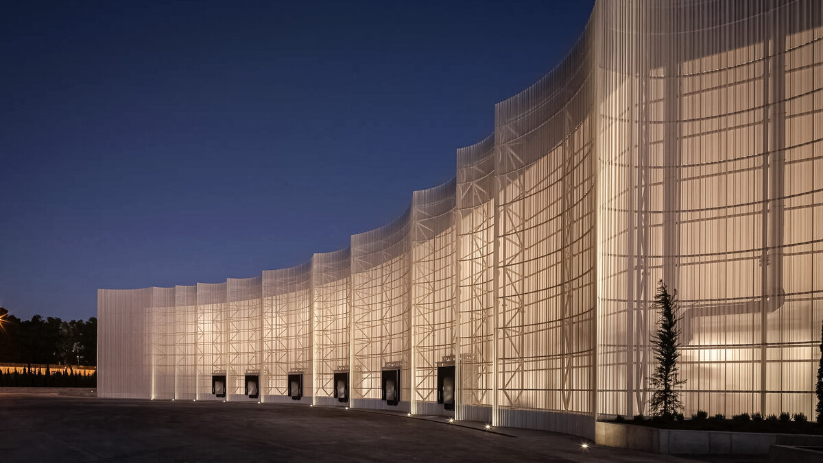 Project: Warehouse Logistics Center | Architecture: System Arquitectura | Photo: Fernando Alda | Geo: Málaga, ES