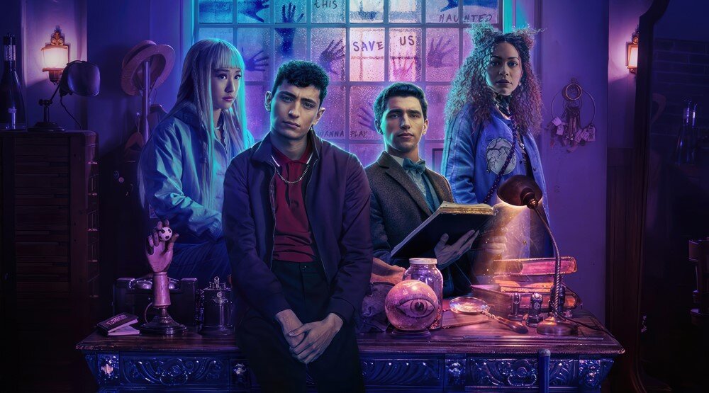     Постер сериала «Детективы с того света» (2024)