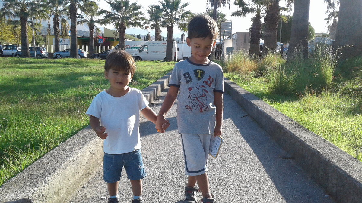 Митя и Семен, весна 2016 года. 