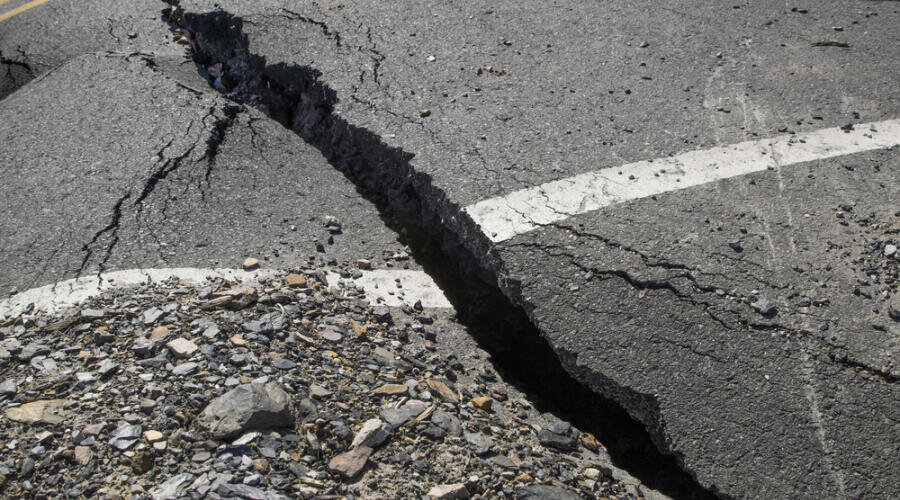    Инструкция по безопасности. Что делать, если случилось землетрясение? Фото: IrinaK, по лицензии shutterstock.com