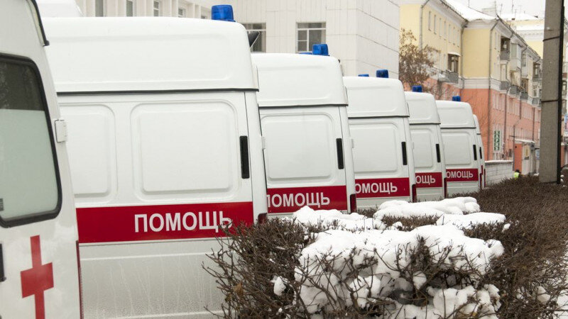     Алтайские врачи получили новые машины скорой помощи. Анна Зайкова