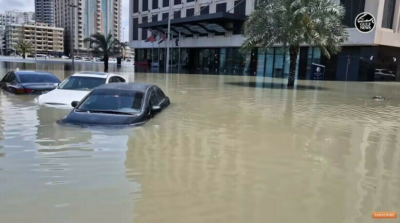    Видео: Дубай ушел под воду